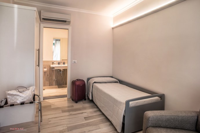 Imagen de la habitación del Hotel Villa Giulia, Aeropuerto de Roma-Ciampino. Foto 8