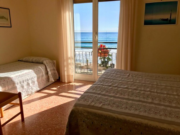 Imagen de la habitación del Hotel Villa Giulia, Laigueglia. Foto 9