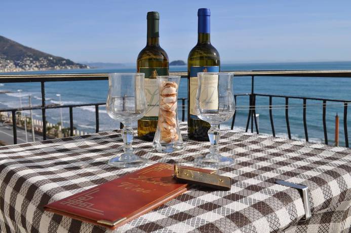 Imagen de la habitación del Hotel Villa Giulia, Laigueglia. Foto 15