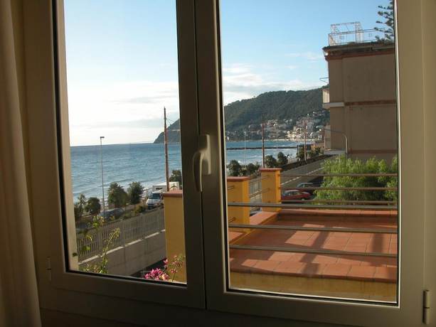 Imagen de la habitación del Hotel Villa Giulia, Laigueglia. Foto 16