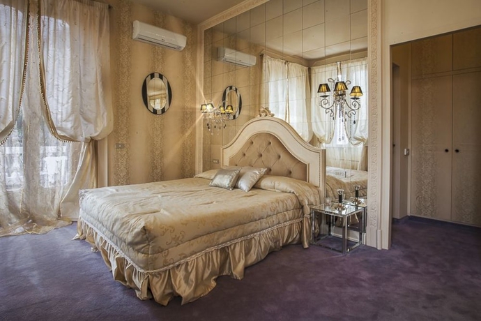 Imagen de la habitación del Hotel Villa Giulia, Valmadrera. Foto 5