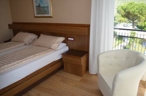 Imagen de la habitación del Hotel Villa Giuliana. Foto 8