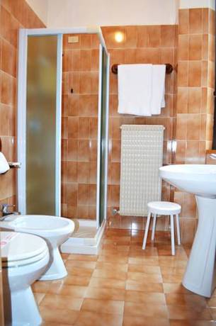 Imagen de la habitación del Hotel Villa Giuliana. Foto 9