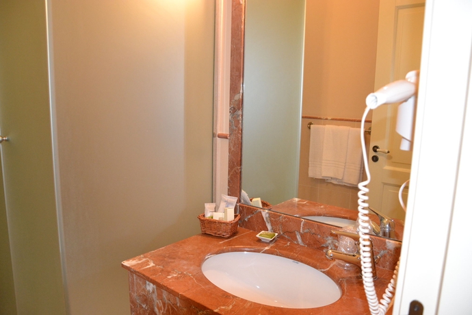 Imagen de la habitación del Hotel Villa Giuliana Relais. Foto 6