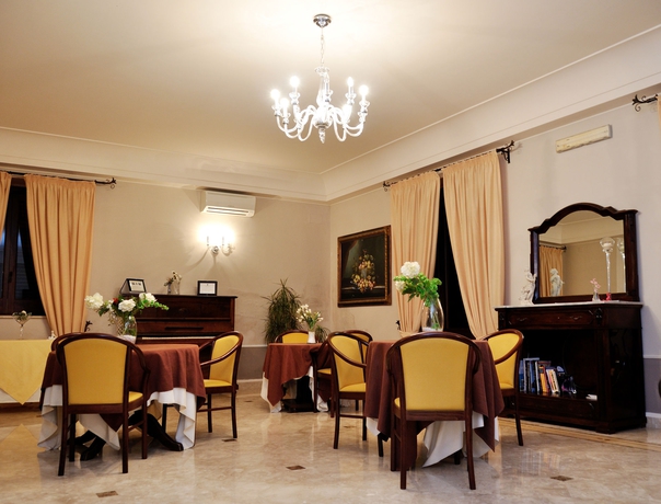 Imagen de los interiores del Hotel Villa Giuliana Relais. Foto 11