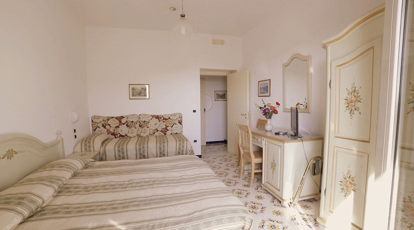 Imagen de la habitación del Hotel Villa Giuseppina. Foto 9