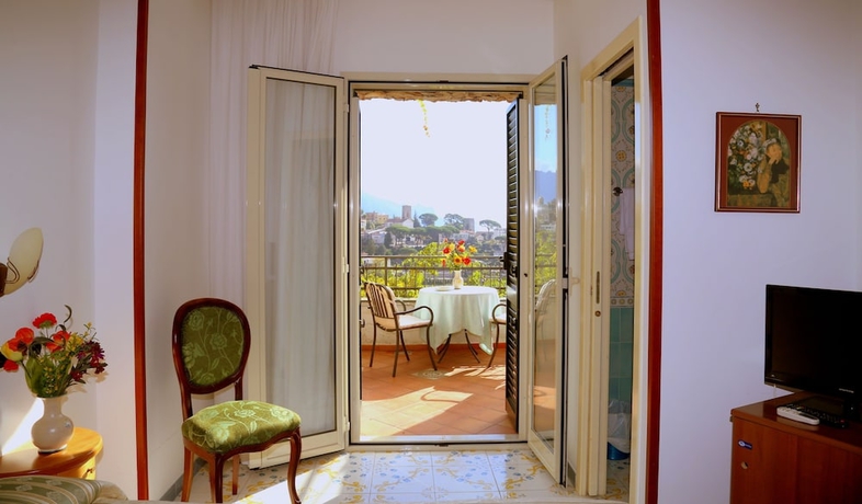 Imagen de la habitación del Hotel Villa Giuseppina. Foto 13