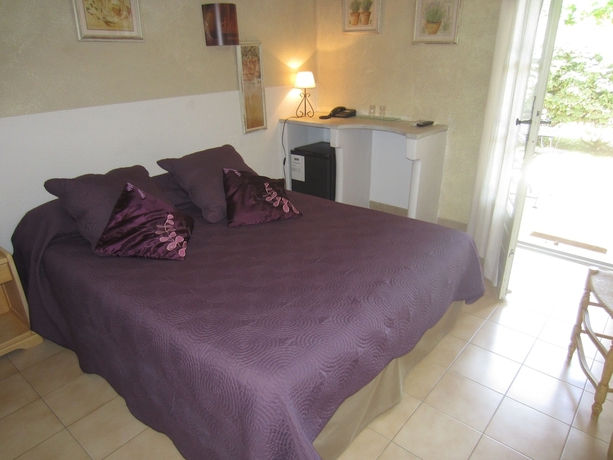 Imagen de la habitación del Hotel Villa Glanum. Foto 5