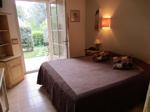 Imagen de la habitación del Hotel Villa Glanum. Foto 6