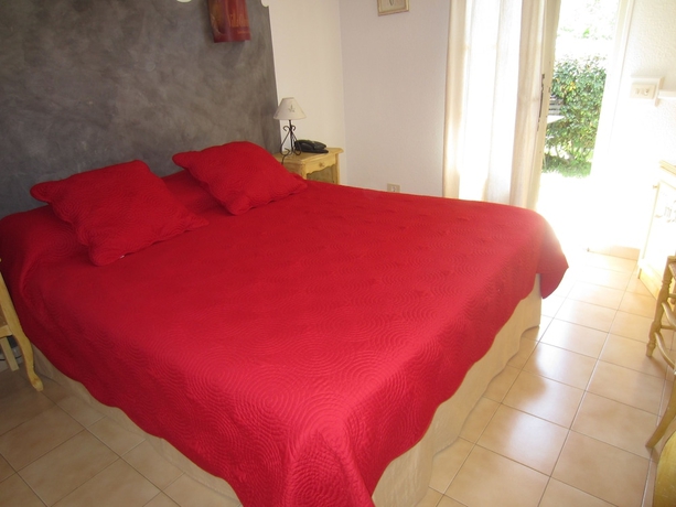 Imagen de la habitación del Hotel Villa Glanum. Foto 7