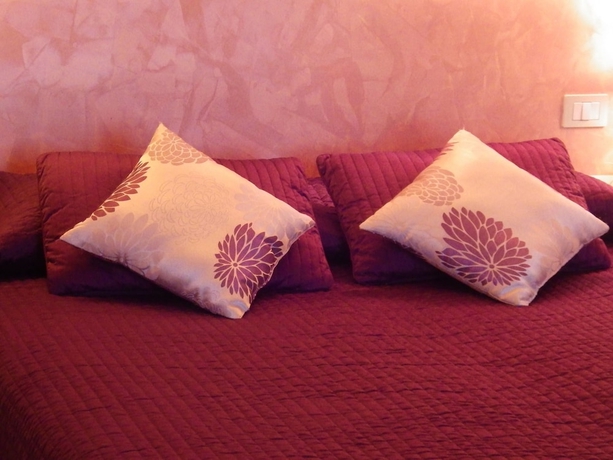 Imagen de la habitación del Hotel Villa Glanum. Foto 12