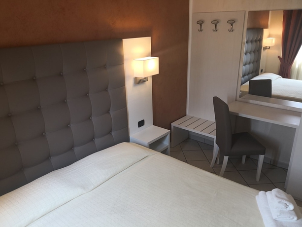 Imagen de la habitación del Hotel Villa Glicini. Foto 9