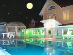 Imagen de la piscina del Hotel Villa Gloria Hotel Chisinau. Foto 8