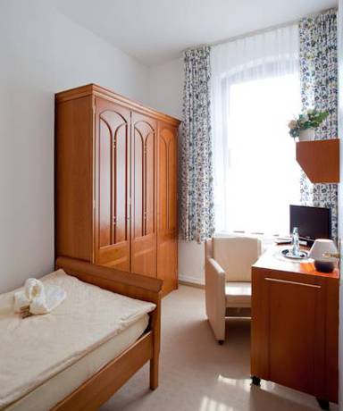 Imagen de la habitación del Hotel Villa Goldbach. Foto 8