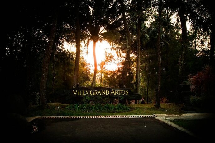 Imagen general del Hotel Villa Grand Artos. Foto 14
