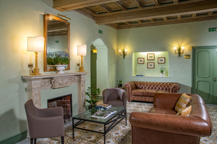 Imagen de los interiores del Hotel Villa Grazioli. Foto 11