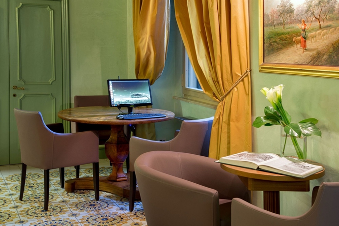 Imagen de los interiores del Hotel Villa Grazioli. Foto 12