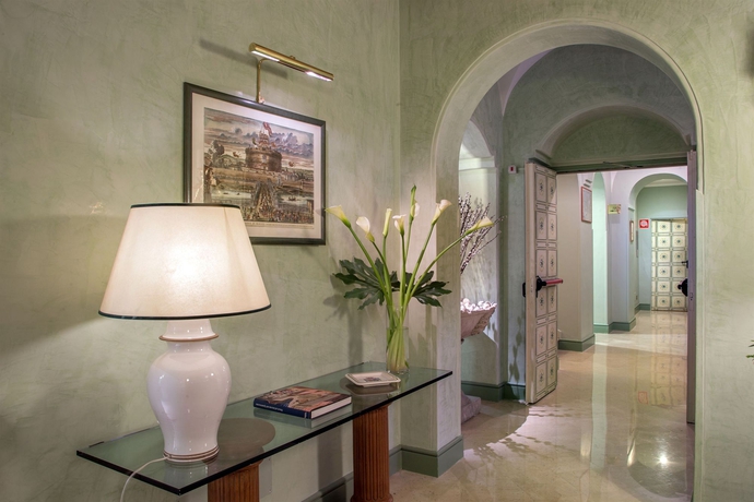 Imagen de los interiores del Hotel Villa Grazioli. Foto 14