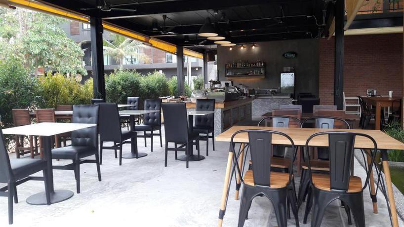 Imagen del bar/restaurante del Hotel Villa Gris Pranburi. Foto 7