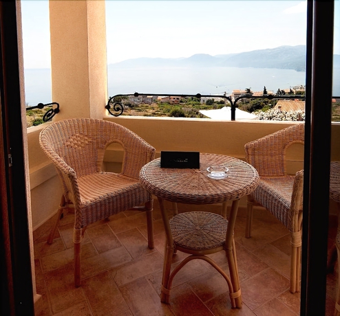 Imagen de la habitación del Hotel Villa Gustui Maris. Foto 17