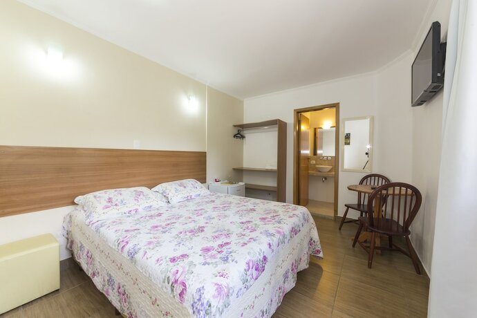 Imagen de la habitación del Hotel Villa Hegus. Foto 15