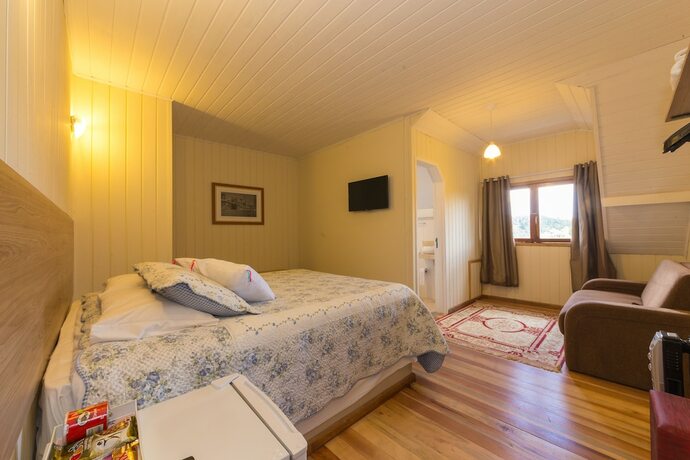 Imagen de la habitación del Hotel Villa Hegus. Foto 17