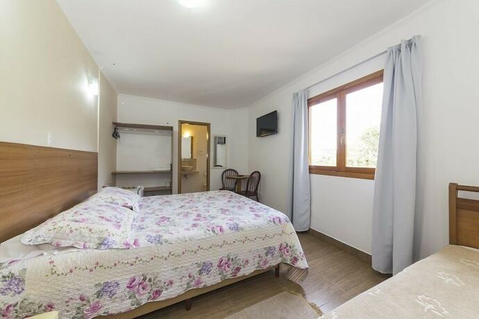 Imagen de la habitación del Hotel Villa Hegus. Foto 19