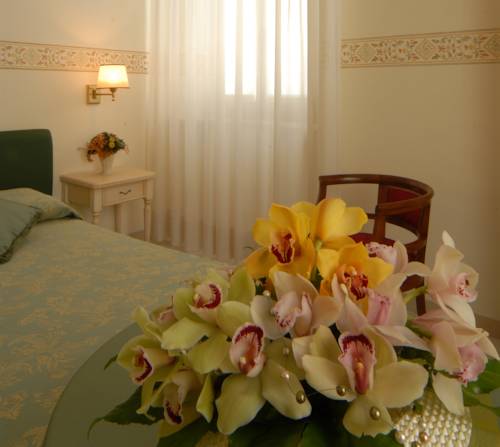 Imagen de la habitación del Hotel Villa Helvetia, Grottammare. Foto 9