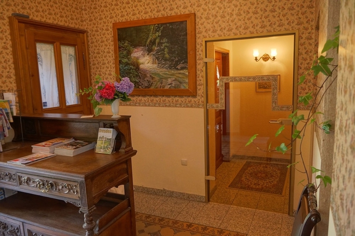 Imagen de los interiores del Hotel Villa Herzog. Foto 19