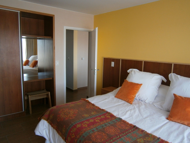 Imagen de la habitación del Hotel Villa Huapi Resort. Foto 4