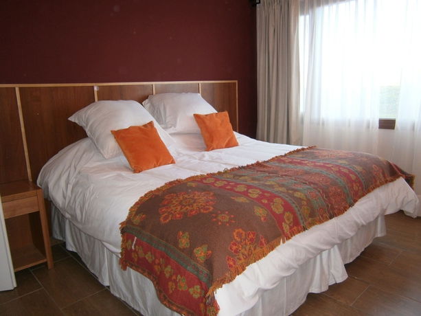 Imagen de la habitación del Hotel Villa Huapi Resort. Foto 7