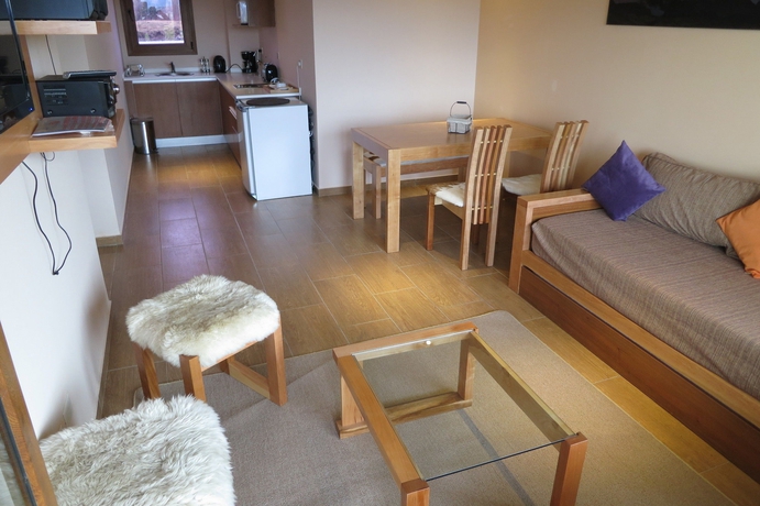 Imagen de los interiores del Hotel Villa Huapi Resort. Foto 16