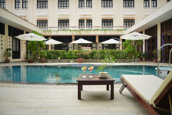 Imagen de la piscina del Hotel Villa Hue. Foto 4