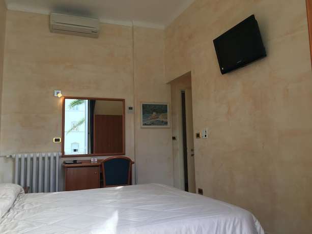 Imagen de la habitación del Hotel Villa Igea, Alassio. Foto 15