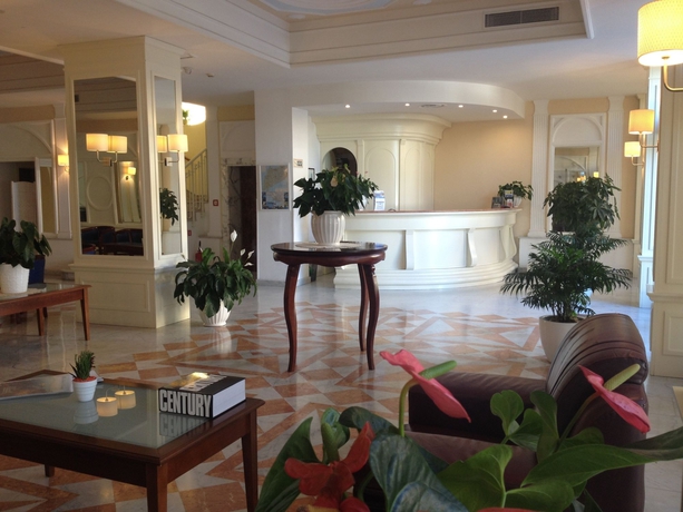 Imagen de los interiores del Hotel Villa Igea. Foto 10