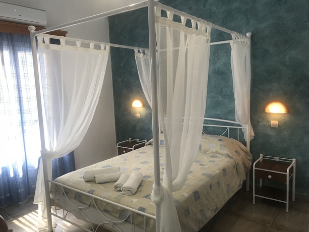 Imagen de la habitación del Hotel Villa Ilios, Old Port Fira. Foto 9