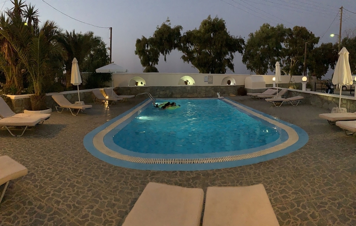 Imagen de la piscina del Hotel Villa Ilios, Old Port Fira. Foto 19