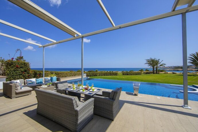 Imagen de la habitación del Hotel Villa Infinite Aretousa. Foto 20