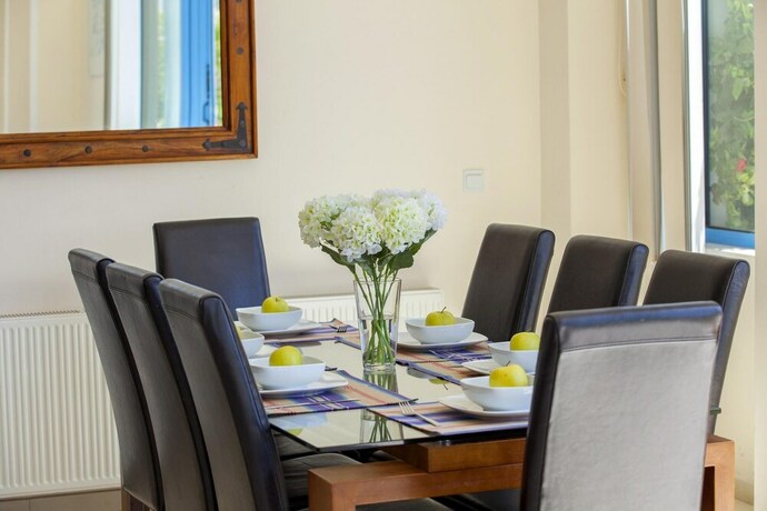 Imagen general del Hotel Villa Infinite Aretousa. Foto 17