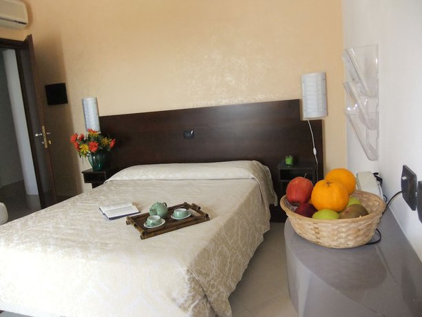 Imagen de la habitación del Hotel Villa Ionia. Foto 6