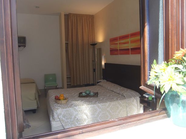 Imagen de la habitación del Hotel Villa Ionia. Foto 8