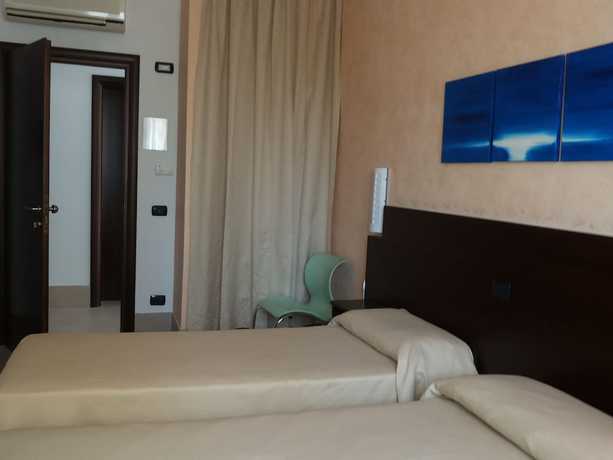 Imagen de la habitación del Hotel Villa Ionia. Foto 16