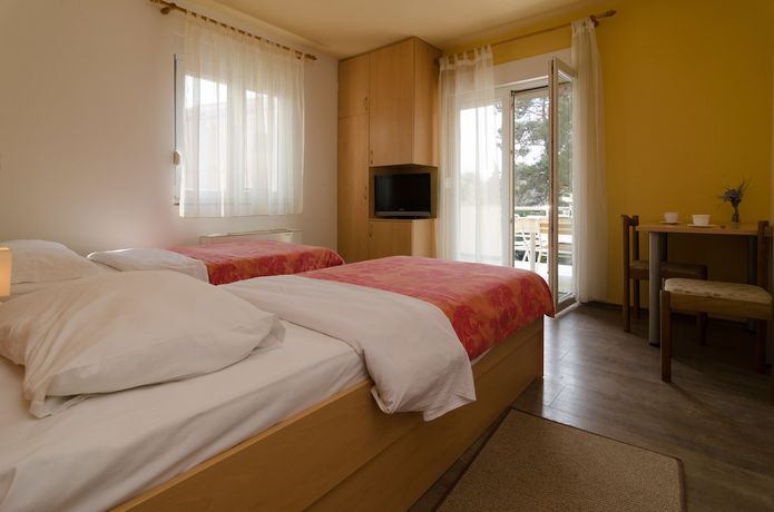 Imagen de la habitación del Hotel Villa Irena. Foto 6