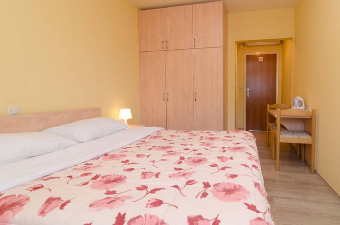 Imagen de la habitación del Hotel Villa Irena. Foto 8