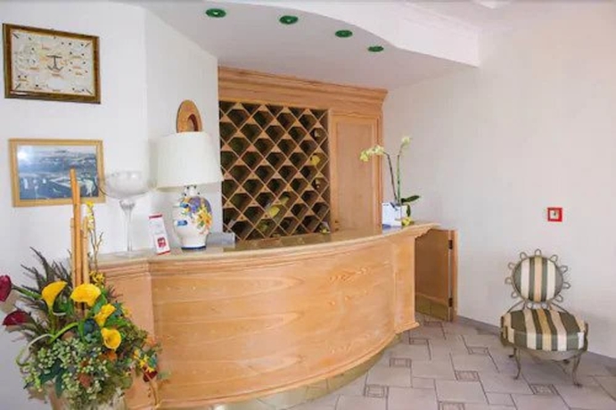 Imagen de los interiores del Hotel Villa Ireos. Foto 14