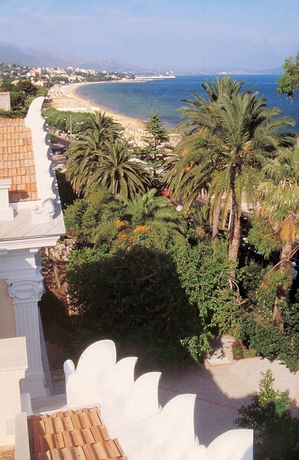 Imagen de los exteriores del Hotel Villa Irlanda Grand. Foto 10