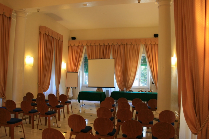 Imagen de los interiores del Hotel Villa Irlanda Grand. Foto 12