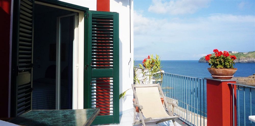 Imagen de la habitación del Hotel Villa Iulia. Foto 7
