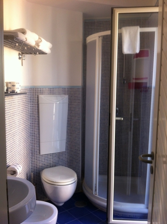Imagen de la habitación del Hotel Villa Iulia. Foto 8