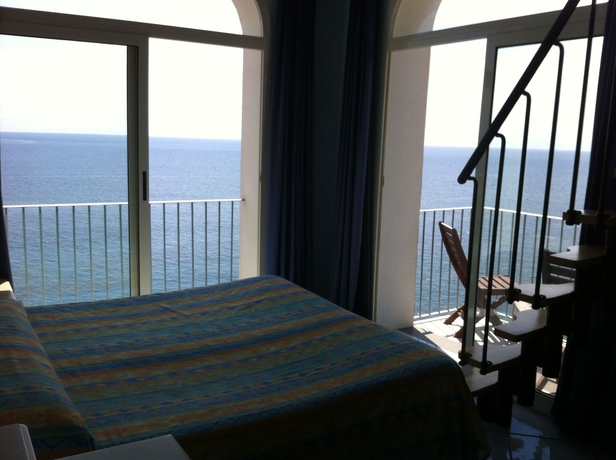 Imagen de la habitación del Hotel Villa Iulia. Foto 11